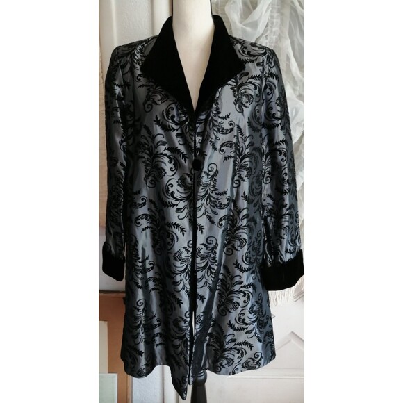 VTG Flocking Taffeta Dust Coat 6 Black Velvet Accent US Made Fancy Light Weight - Picture 1 of 3